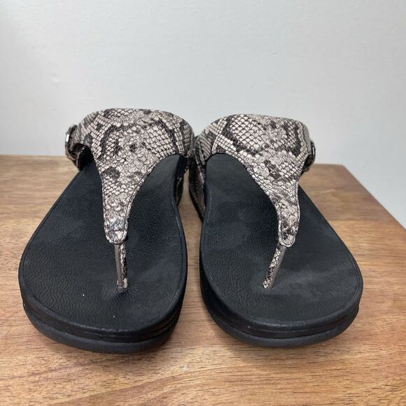 FitFlop Thong Sandals Women’s 7 Black Snake Print Adjustable Buckle Comfort - Picture 2 of 12